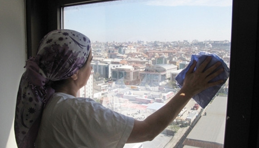 Evde temizlikçi çalıştırana güzel haber Devletten prim desteği geliyor