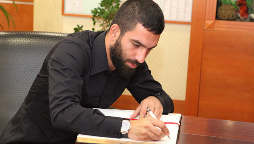 Arda Turan Galatasaray ile anlaştı