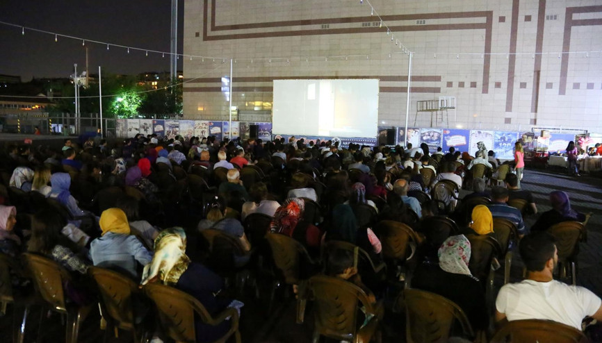 Acık havada sinema keyfi