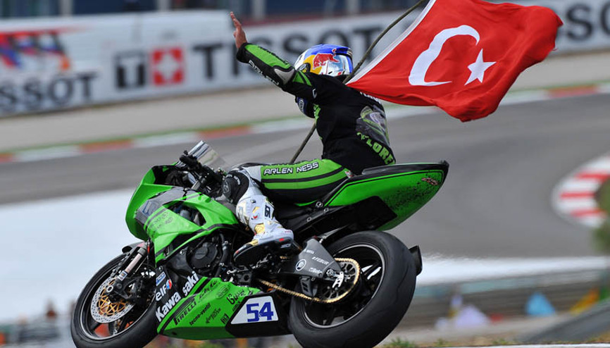 Supersportta Sofuoğlu rüzgarı