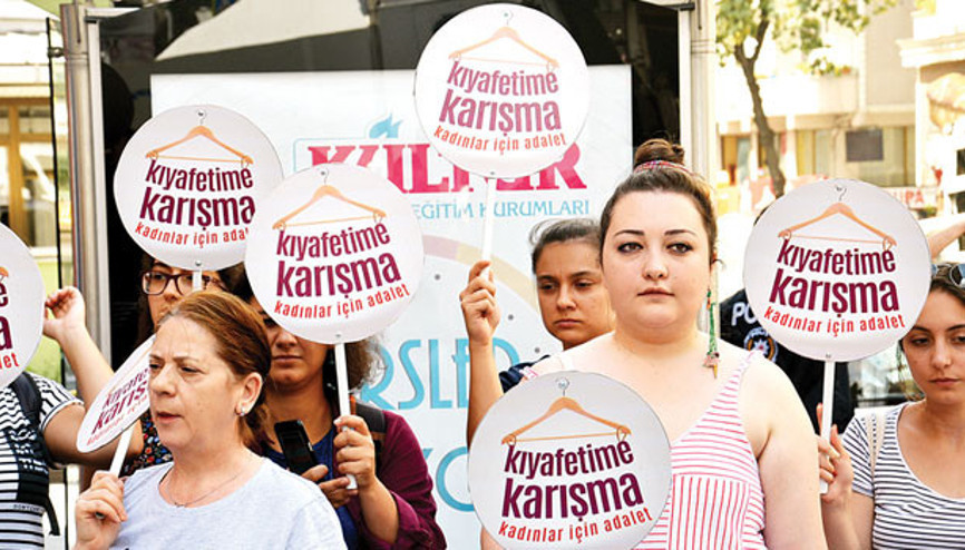 Sokağa çıkamaz olduk