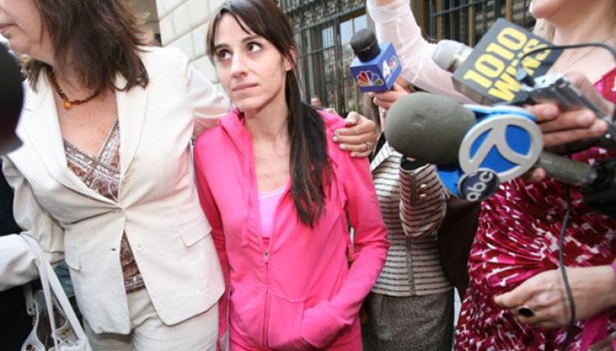 Öğrencisiyle ilişkiye giren Türk öğretmen hakkında karar verildi