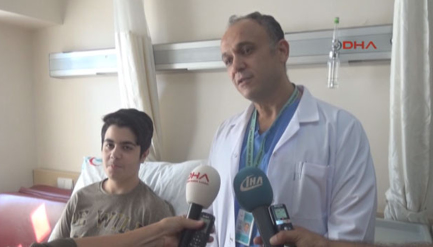 Uzun süre oyun konsolu başından kalkmayan çocuğun bacak damarı tıkandı