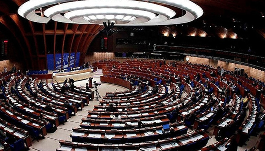 AK Partili Talip Küçükcan: AKPM 15 Temmuz sergisine izin vermedi