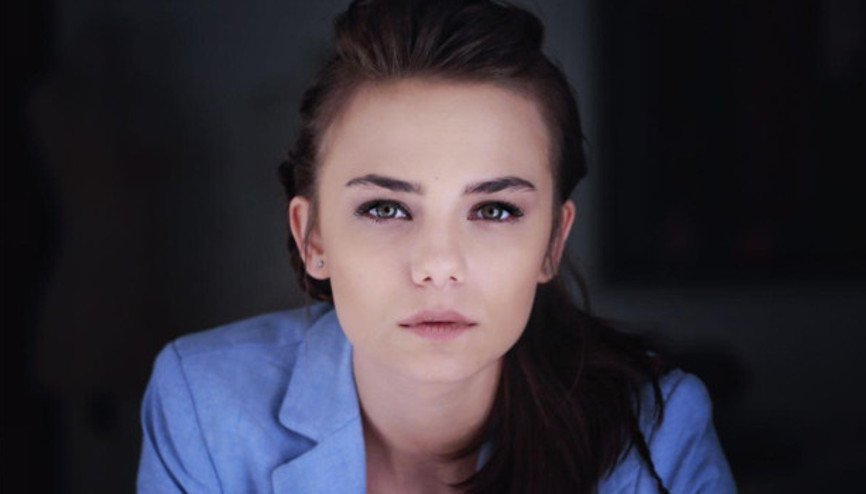 Bahar Şahin  Kayıt Dışında