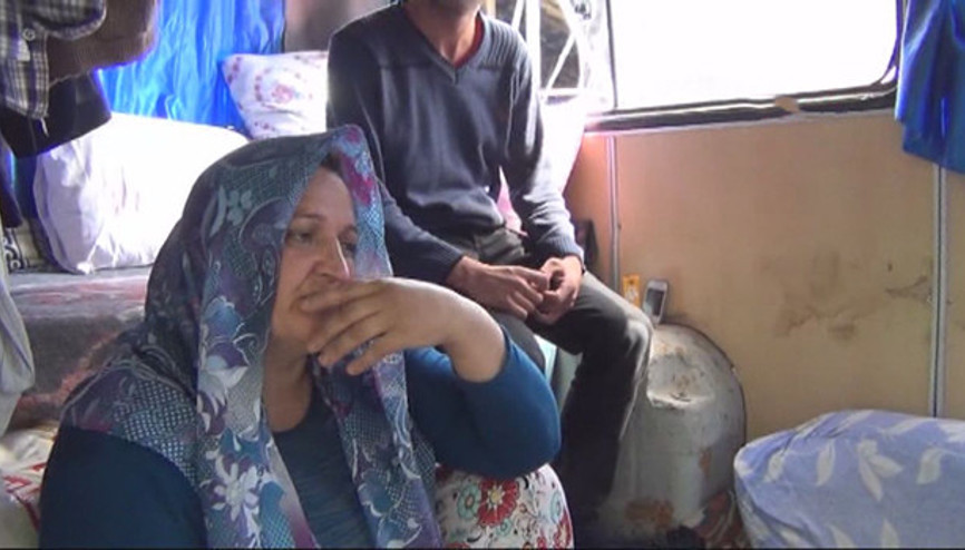 Hurda minibüsteki yaşamın ardında servet yatıyormuş Hurda minibüsteki yaşamın ardında servet yatıyormuş