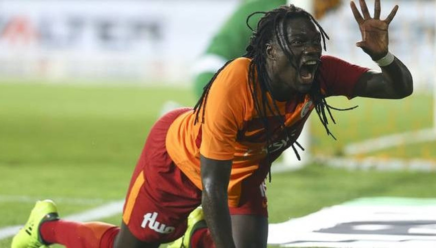 Gomis mesajı gönderdi Beni de gör...