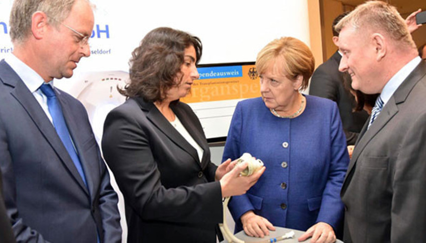 Merkel, Türk doktora övgüler dizdi