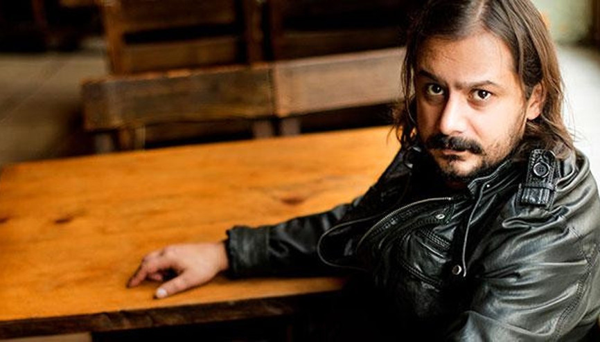Emrah Serbes kimdir Behzat Çnin senaristi Emrah Serbes kaç yaşında
