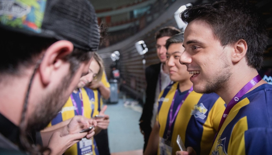Tarihi başarı Fenerbahçe Dünya Şampiyonasında