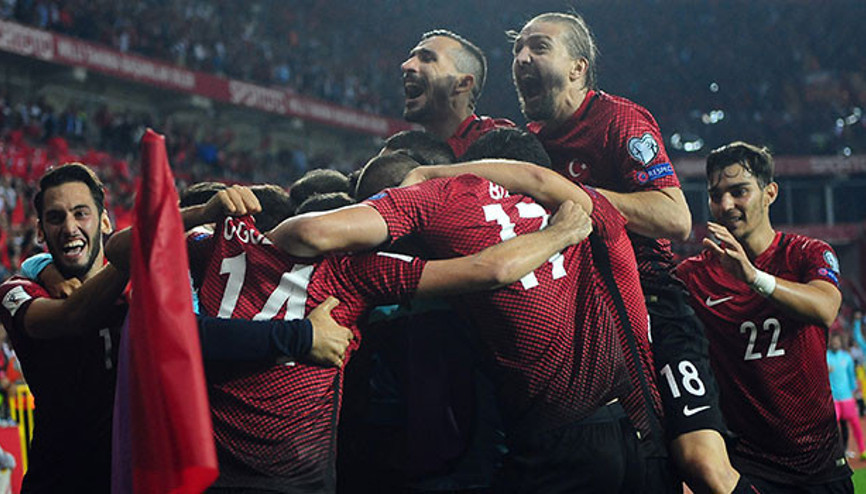 Milli Takımda Sabri sürprizi Lucescu...