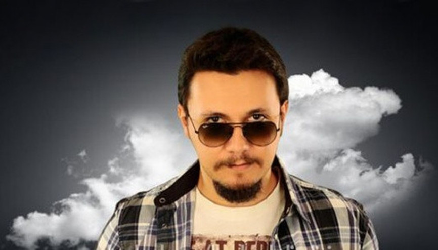Burak Aksak kimdir