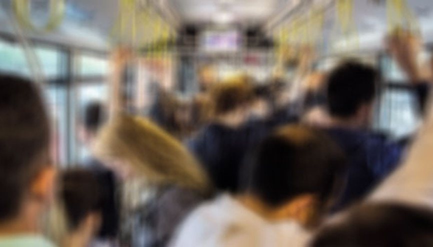 Metrobüste taciz Beni tanırsın, ben oyuncuyum