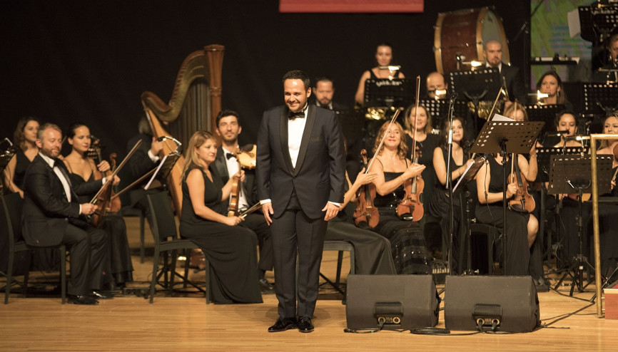 Zeki Mürenin şarkılarını filarmoni orkestrası seslendirecek