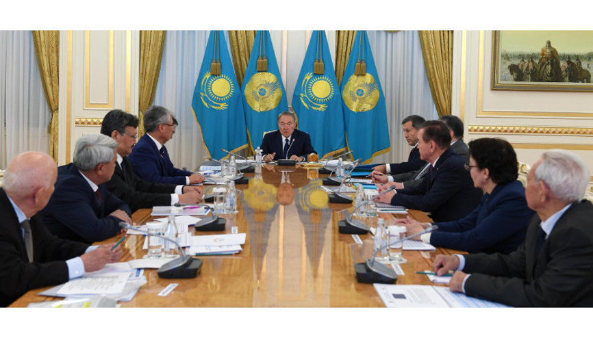 Kazakistan Latin alfabesine geçiyor