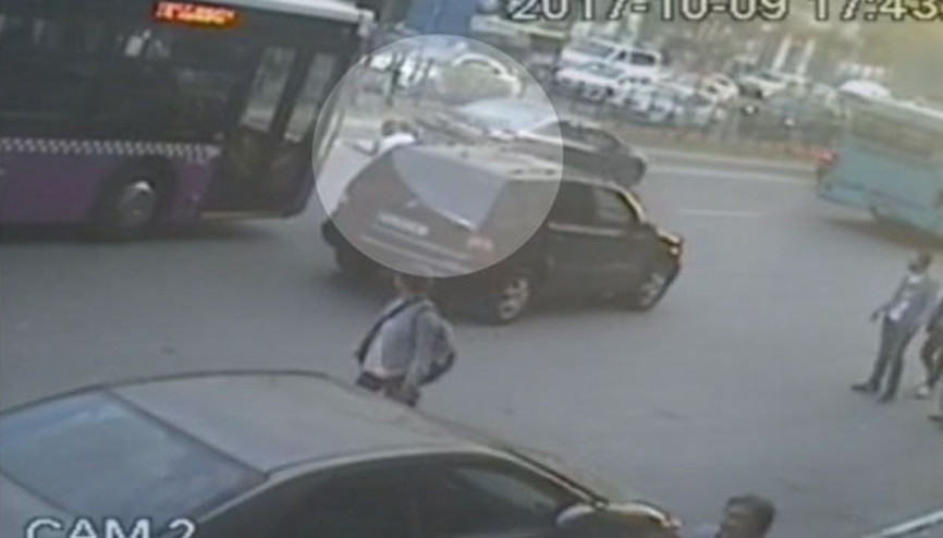 Beyoğlunda madde bağımlısı araç sürücüsünü önce gasp etti, sonra darp etti