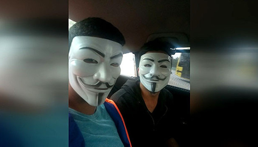 Maskeli baloya gider gibi soygun
