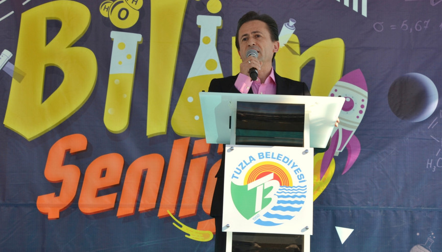 ‘Bilim Şenliği’ Tuzla’da başladı