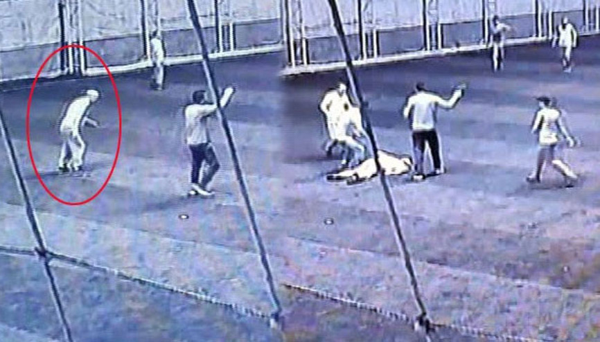 Ölüm Sinan öğretmeni halı sahada yakaladı