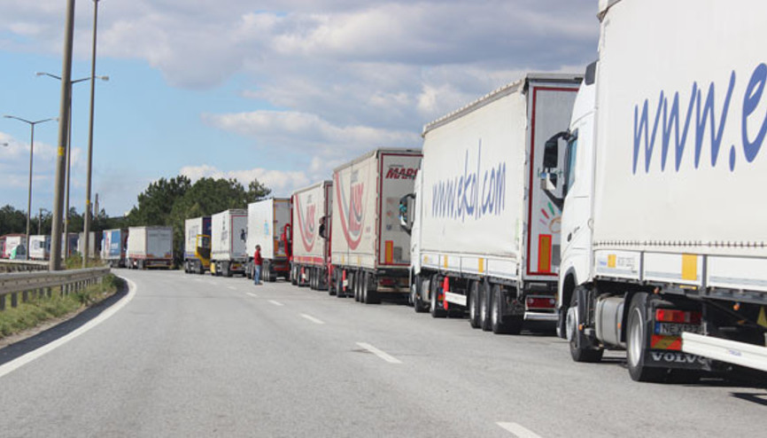 Türk TIR’cılardan geçiş ücreti alınamaz