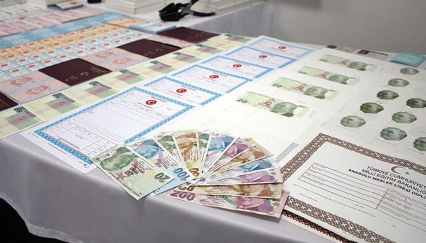 Kalpazanlık çetesi çökertildi: 12 TL’ye sahte 100TL