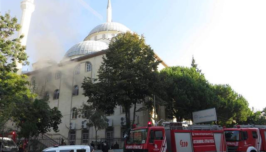 Kartalda camide yangın...