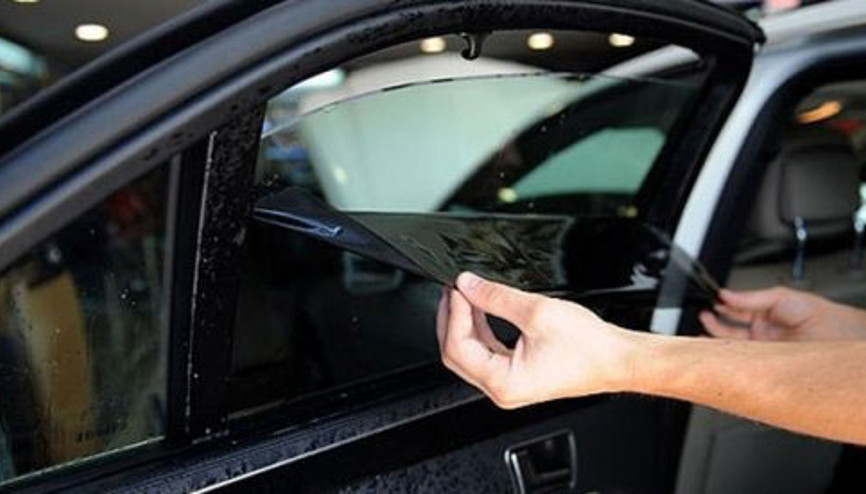 Cam filmi ve renkli cama yeniden yasak