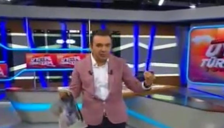 Beyaz TV sunucusundan Akit muhabirine: Bu haberi sana yedirtmezsem...