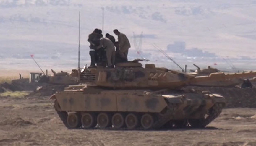 Haburdaki tatbikatta zırhlı araçlara ağır silahlar monte edildi Haburdaki tatbikatta zırhlı araçlara ağır silahlar monte edildi