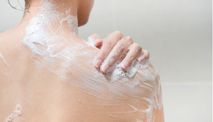 Vücut temizliğinde sabun mu, duş jeli mi kullanılmalı Vücut temizliğinde sabun mu, duş jeli mi kullanılmalı