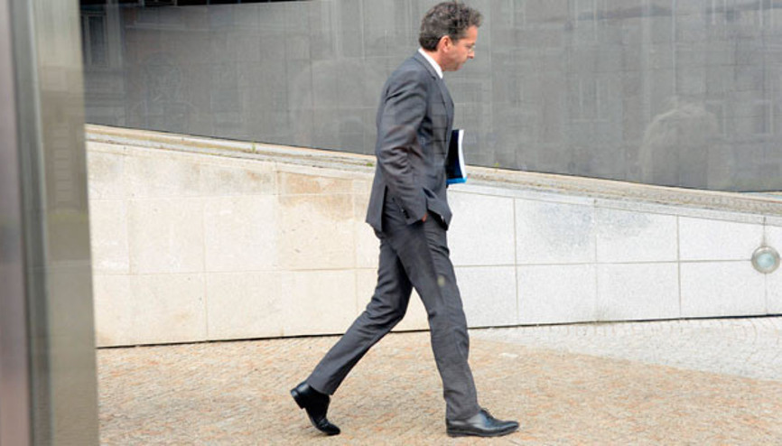 Dijsselbloem dediğini yaptı siyaseti bıraktı