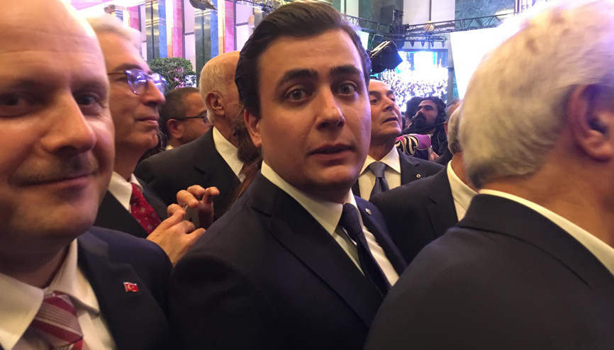 Resepsiyonda oğul Gökçek sürprizi