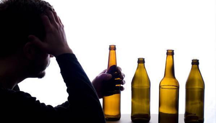 Sigaraya zam yok, içkiye var Sigaraya zam yok, içkiye var