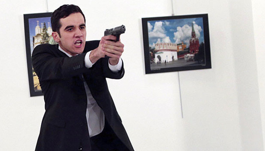 Rus Büyükelçi Karlov suikastında flaş gelişme... 300 öğrenci inceleniyor