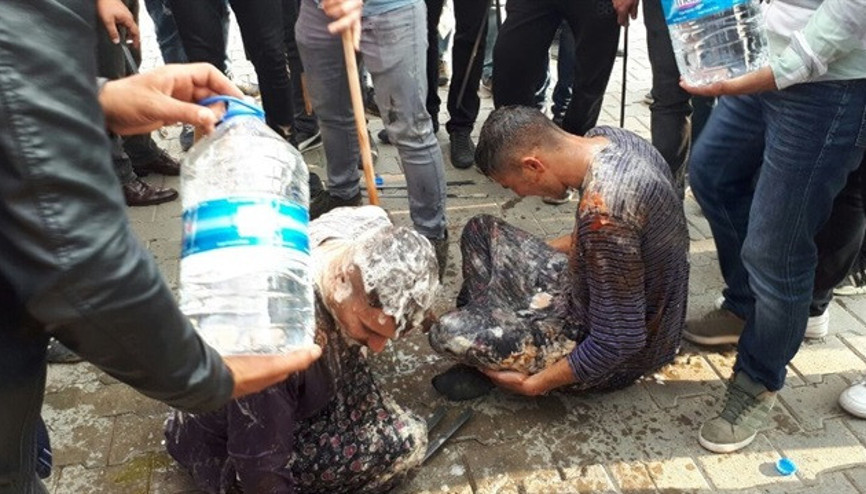 İşkence gibi gelenek... Una buladılar, şınav çektirdiler...