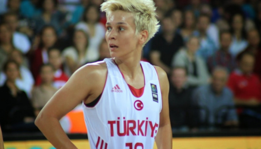 Işıl Alben kadrodan çıkarıldı Milli Takım...