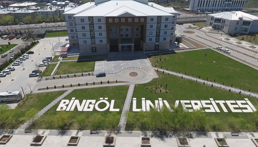 Üniversitenin tabelası değişti Üniversitenin tabelası değişti