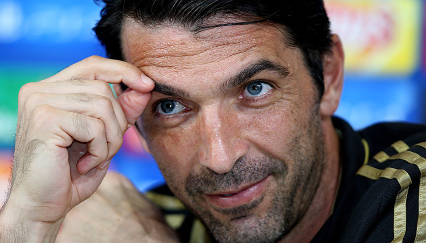 Buffon yeni mesleğini açıkladı Sahneye çıkıp...