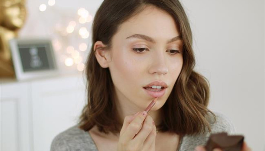 Yeni Akım: Yok Gibi Duran Makyaj