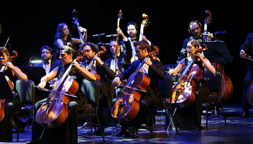 Filarmoni orkestrasından Zeki Müren şarkıları