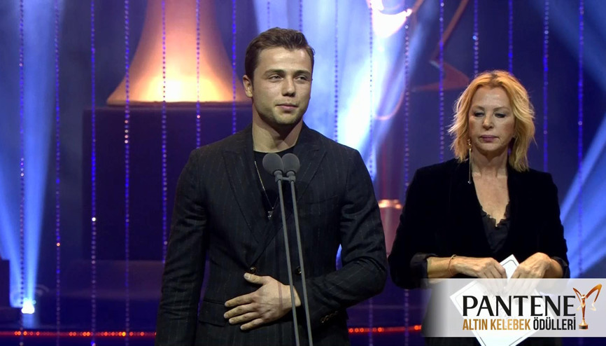 En İyi Erkek Oyuncu Ödülü | Pantene Altın Kelebek