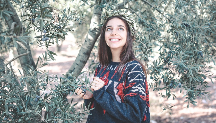 Akhisarda zeytinin izinde bir gün Akhisarda zeytinin izinde bir gün