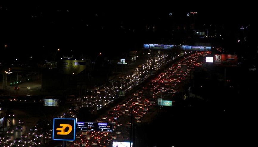 Eskişehir Yolu tampon tampona