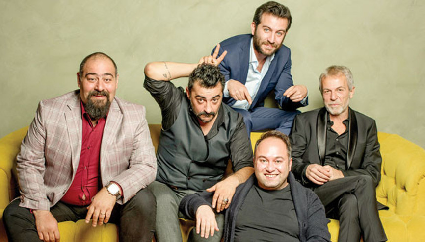 Öyle bir testosteron vardı ki set takım elbiseden geçilmiyordu