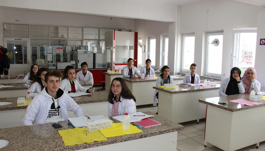 Meslek lisesinden 3 milyon 600 bin liralık ciro