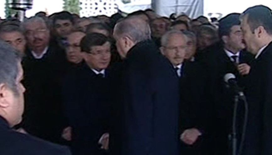 Cenazede soğuk rüzgarlar