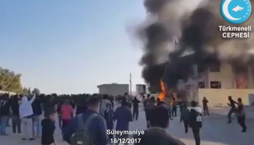 Barzaniye şok üzerine şok KDP binası ateşe verildi Barzaniye şok üzerine şok KDP binası ateşe verildi