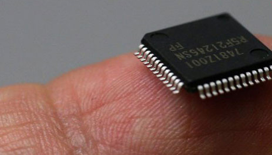 Fark etmedi, işinden oldu. Meğer çiple izleniyorlarmış