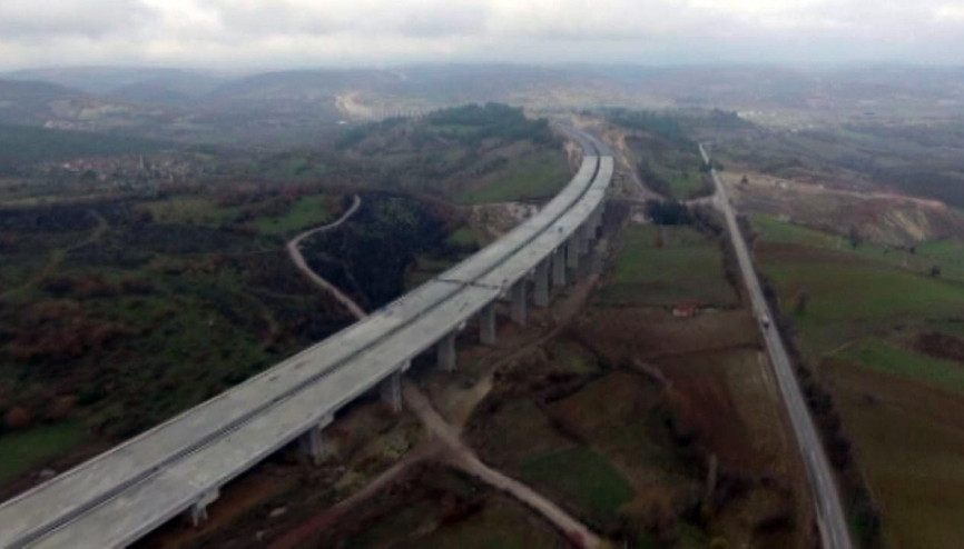 İstanbul-İzmir otobanının Balıkesir etabı havadan görüntülendi