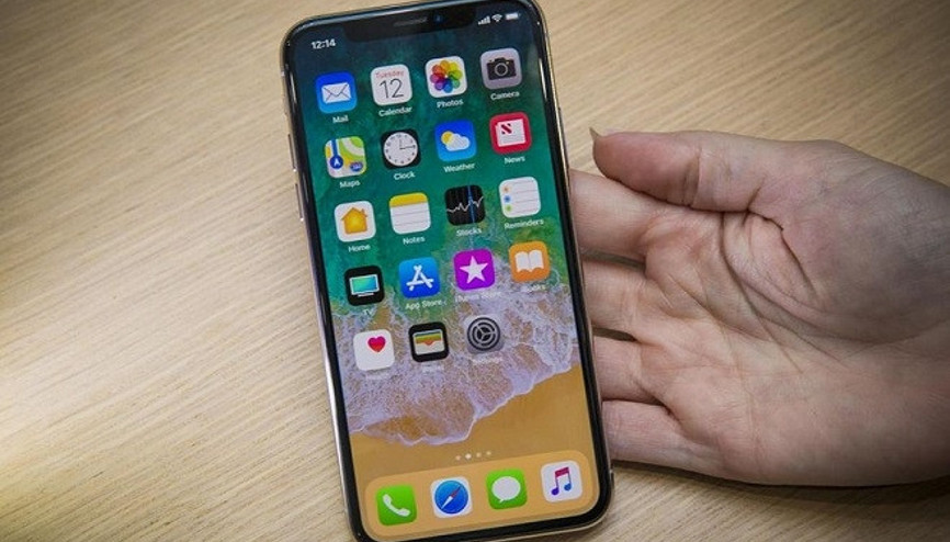 iPhone X Plus en çok Samsunga yarayacak